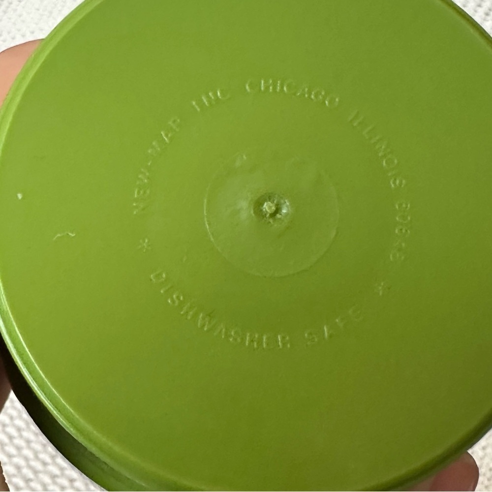 Vintage Avocado Green New-Mar Plastic Insulated Coffee Cups Daisy Design Set 2 - Picture 8 of 9